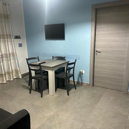 Nathouse Apartment Вилафранка Тирена Екстериор снимка