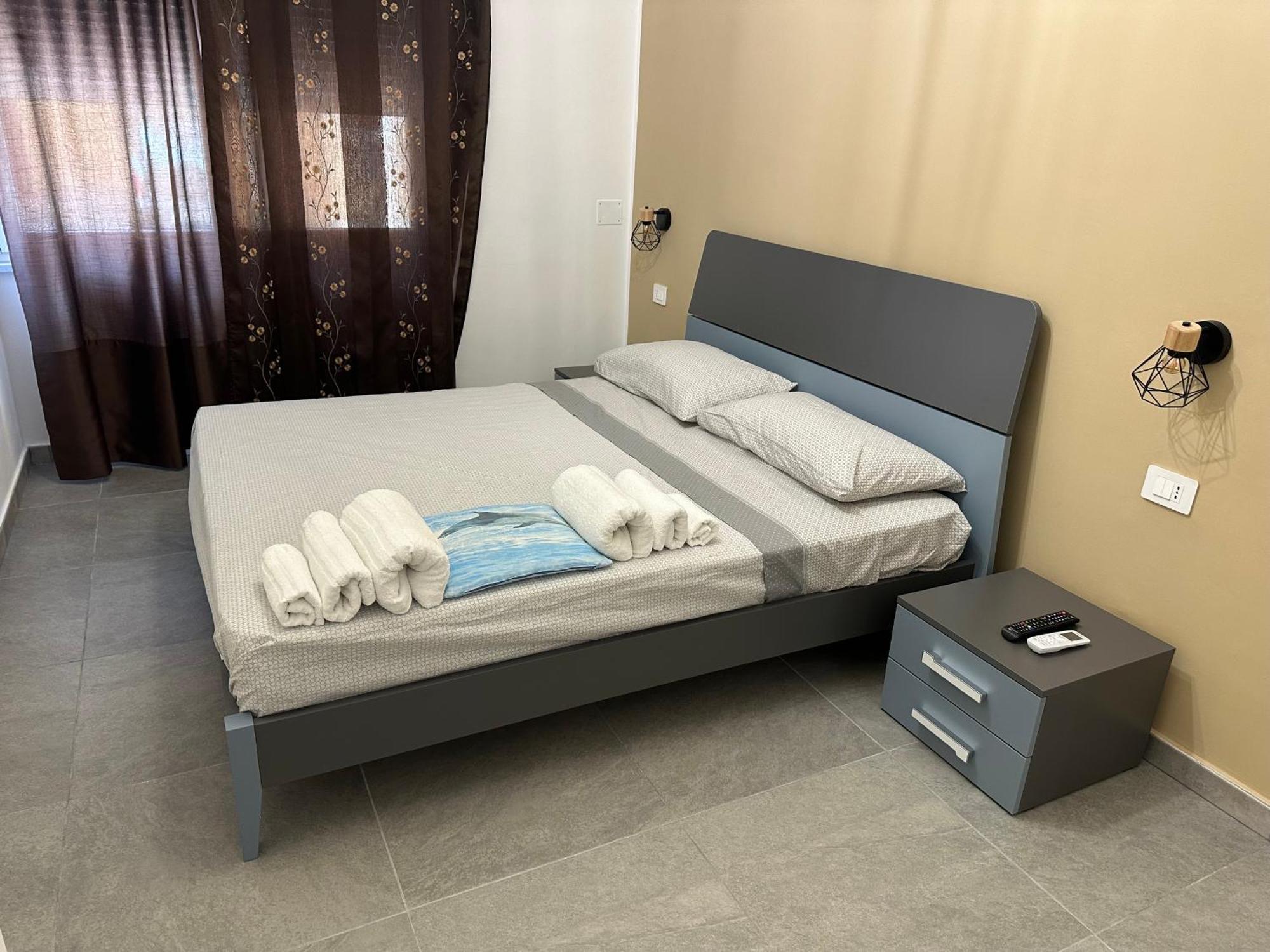 Nathouse Apartment Вилафранка Тирена Екстериор снимка