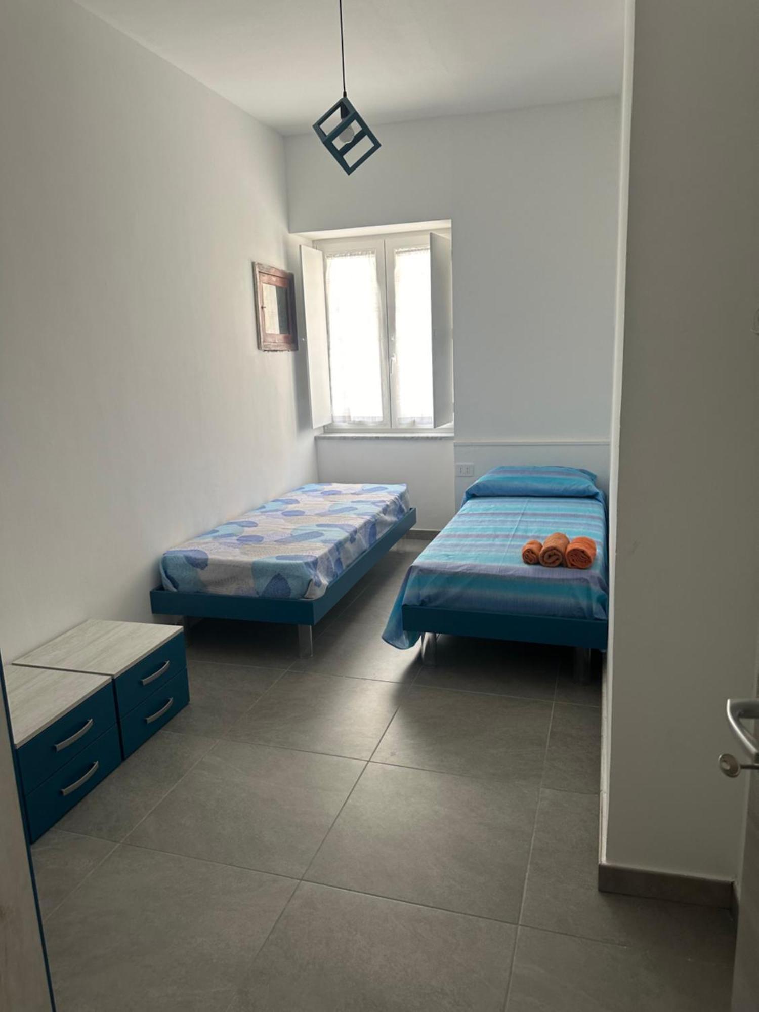 Nathouse Apartment Вилафранка Тирена Екстериор снимка