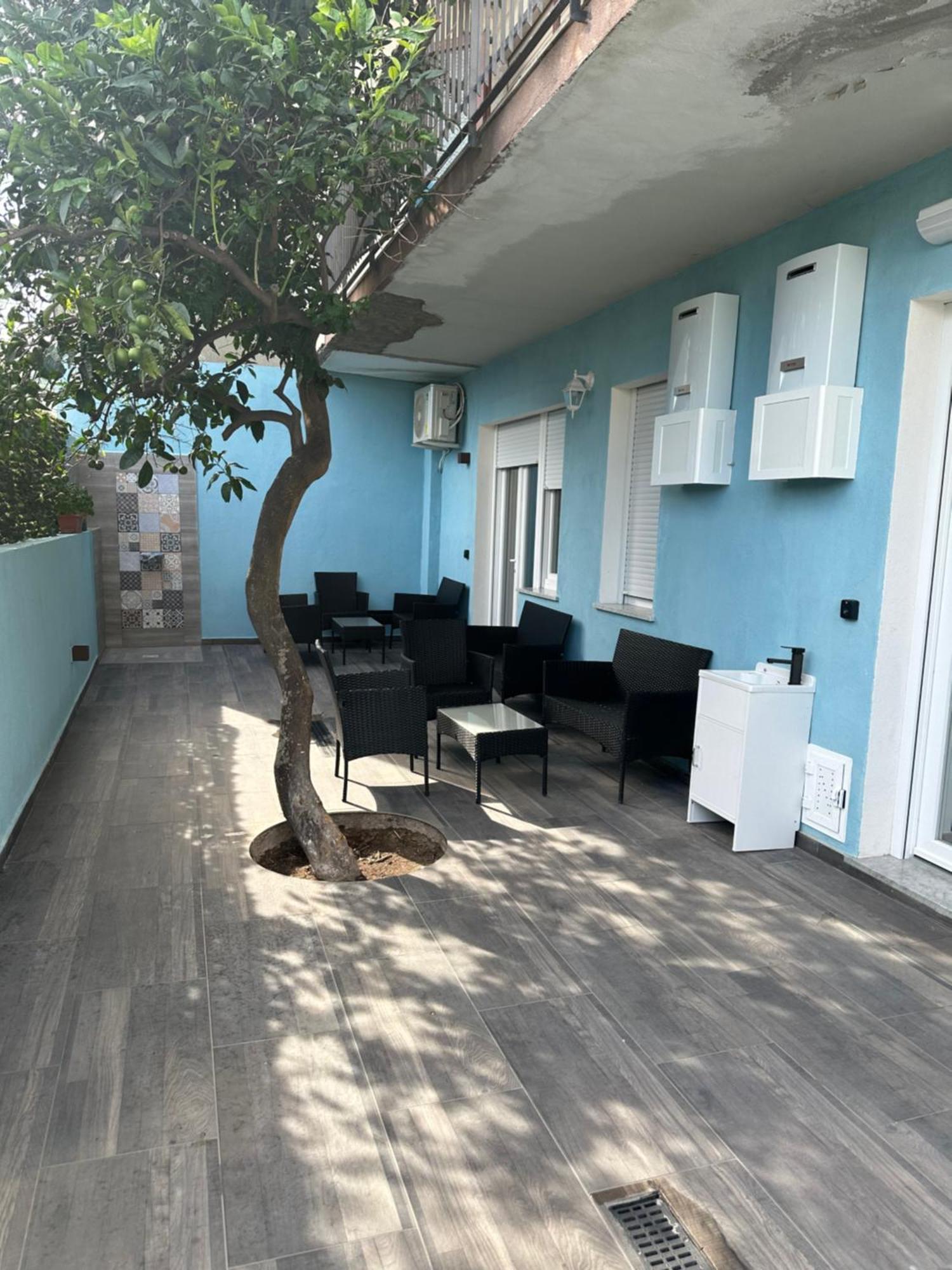 Nathouse Apartment Вилафранка Тирена Екстериор снимка